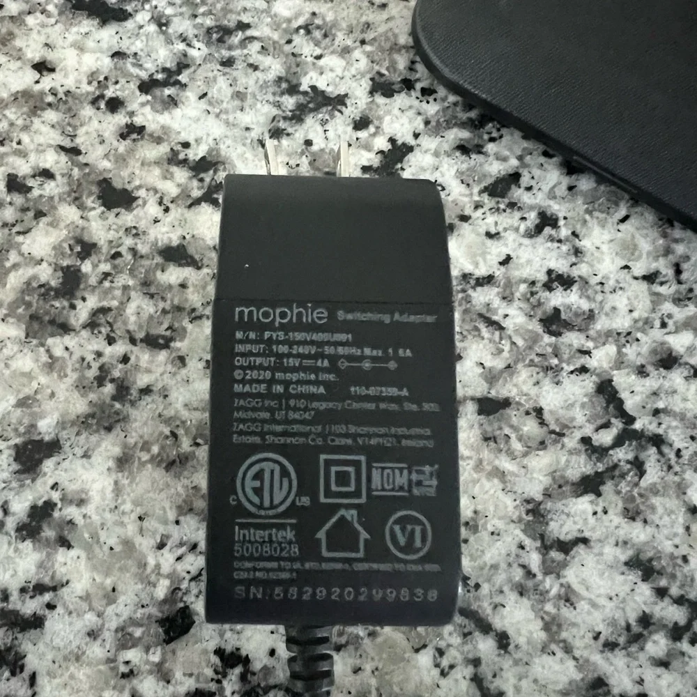Mophie 4 in 1 charging pad